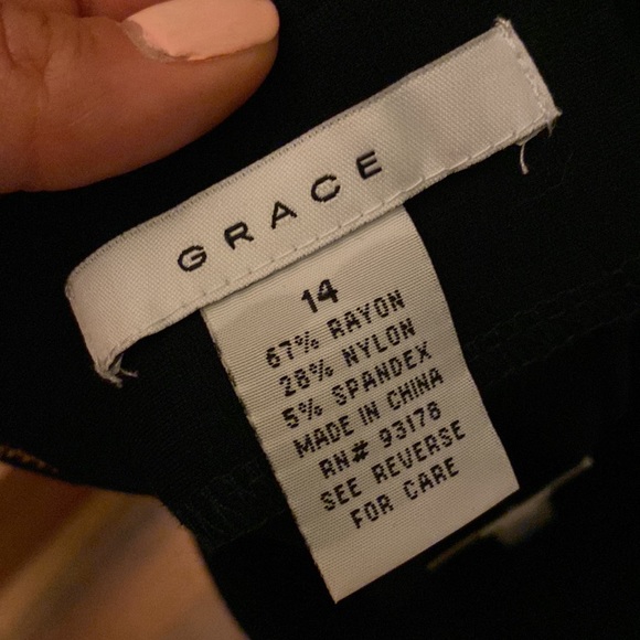 🆕 Grace Black Straight Zipper Back Skirt, Size 14 - Picture 4 of 5